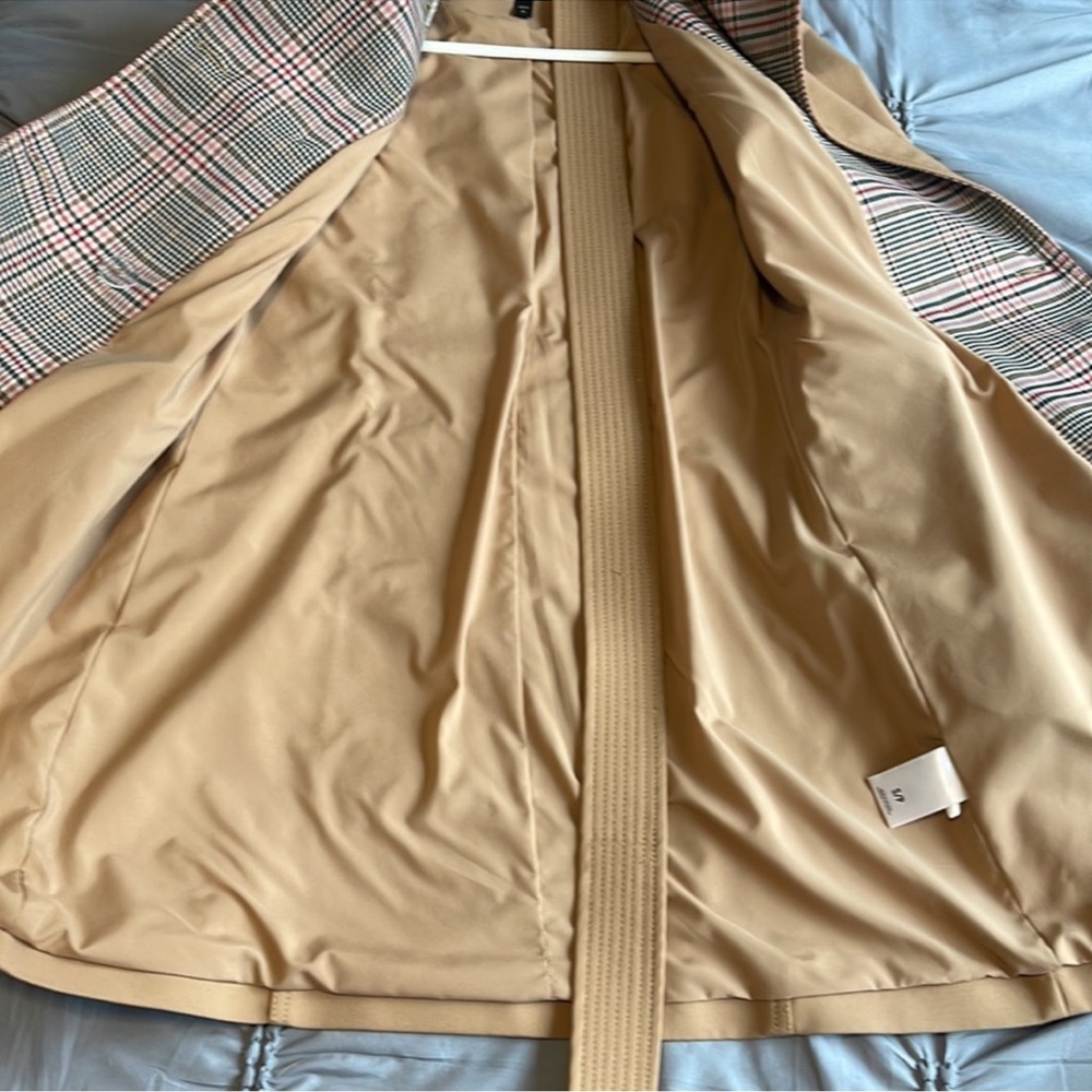 Express womens coat. Size Small
Size: SP - Picture 9 of 10